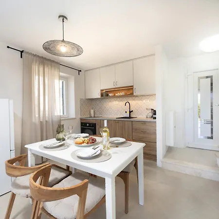 Rosa Apartman